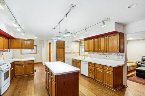 Tiny photo for 132 Tanglewood Drive, Elk Grove Village, IL 60007 (MLS # 12506510)