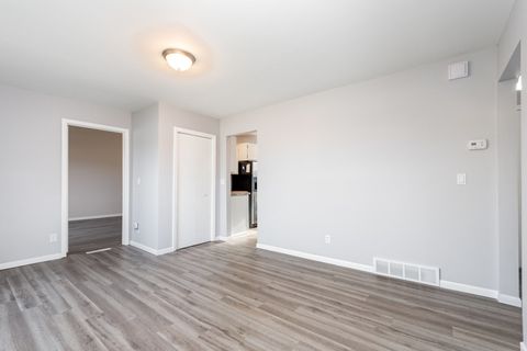 Tiny photo for 509 Jefferson Street, Shorewood, IL 60404 (MLS # 12523807)