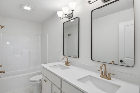 Tiny photo for 1420 Tinley Lane, Mahomet, IL 61853 (MLS # 12619664)