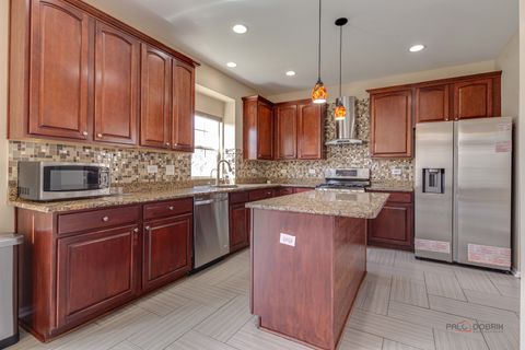 Tiny photo for 4 Waterton Drive, Streamwood, IL 60107 (MLS # 12649303)
