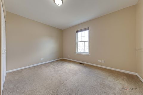 Tiny photo for 4 Waterton Drive, Streamwood, IL 60107 (MLS # 12649303)