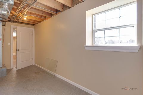 Tiny photo for 4 Waterton Drive, Streamwood, IL 60107 (MLS # 12649303)