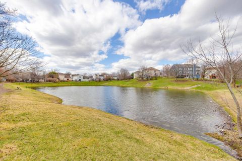Tiny photo for 4 Waterton Drive, Streamwood, IL 60107 (MLS # 12649303)