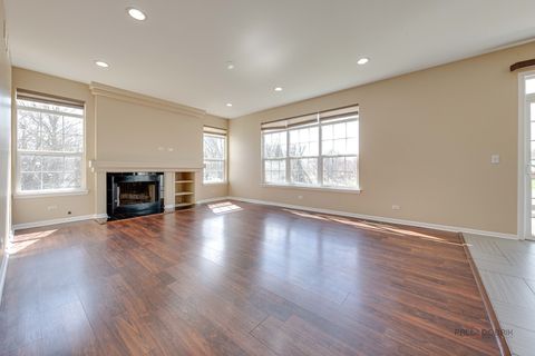 Tiny photo for 4 Waterton Drive, Streamwood, IL 60107 (MLS # 12649303)
