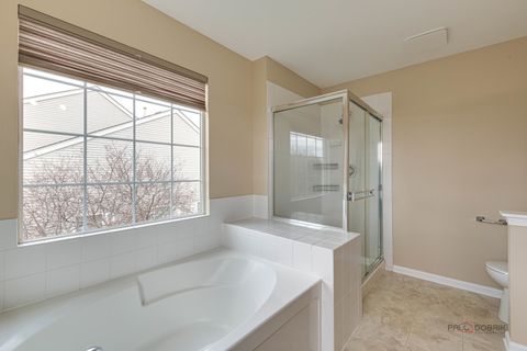 Tiny photo for 4 Waterton Drive, Streamwood, IL 60107 (MLS # 12649303)