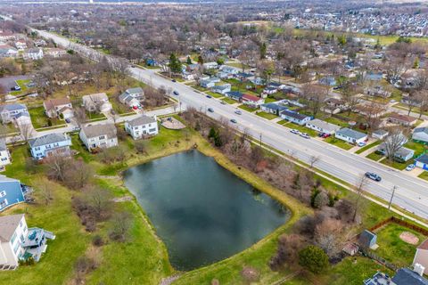 Tiny photo for 4 Waterton Drive, Streamwood, IL 60107 (MLS # 12649303)