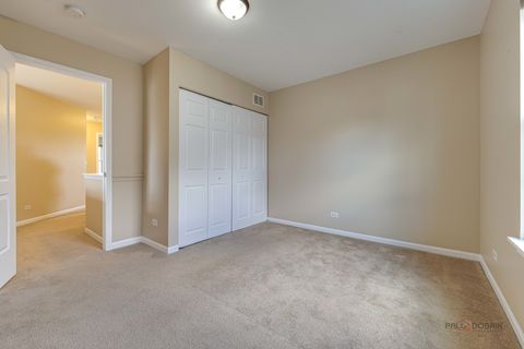 Tiny photo for 4 Waterton Drive, Streamwood, IL 60107 (MLS # 12649303)