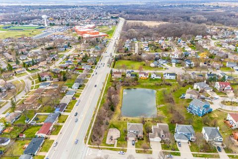 Tiny photo for 4 Waterton Drive, Streamwood, IL 60107 (MLS # 12649303)