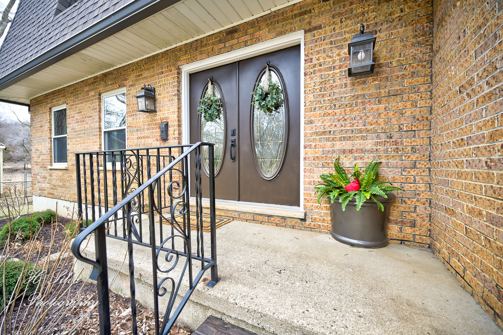1402 Winaki Trail