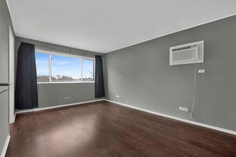 Tiny photo for 314 Lathrop Avenue #407, Forest Park, IL 60130 (MLS # 12512419)