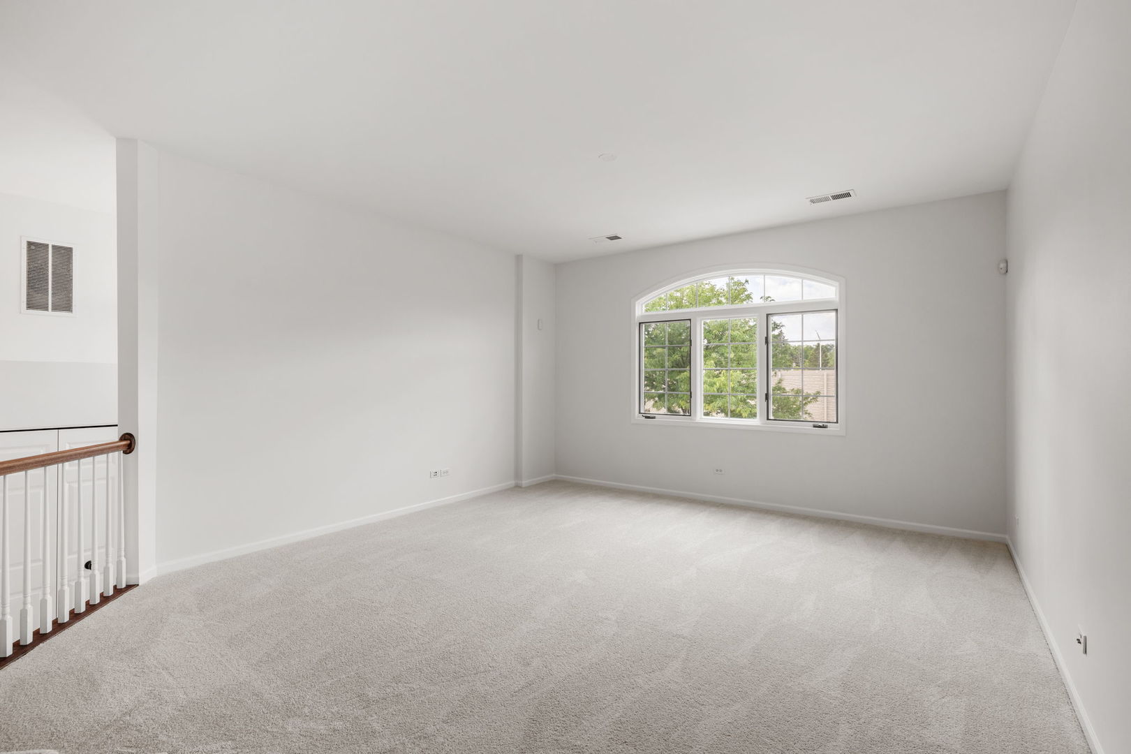 5303 COMMONWEALTH Avenue 5303