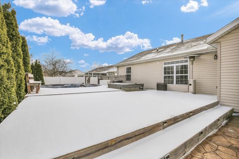 Tiny photo for 2110 E Pennsylvania Avenue, Urbana, IL 61802 (MLS # 12578098)