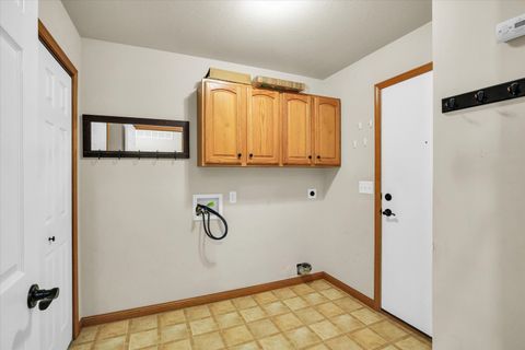 Tiny photo for 2110 E Pennsylvania Avenue, Urbana, IL 61802 (MLS # 12578098)