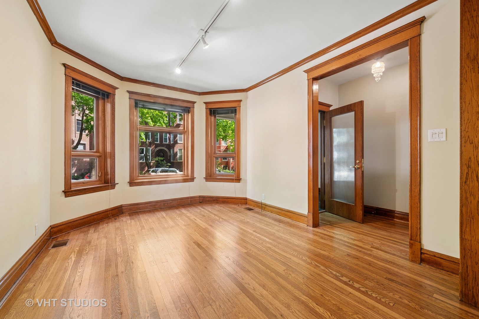 1251 W Eddy Street