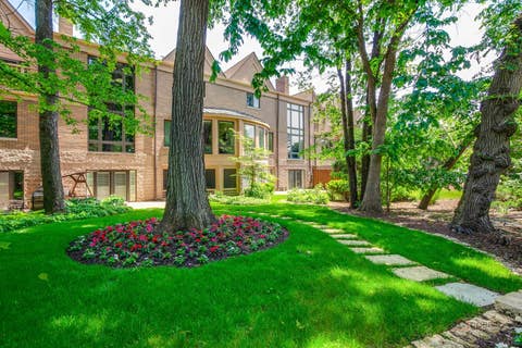 Tiny photo for 1302 Hawthorne Lane #1302, Hinsdale, IL 60521 (MLS # 12658295)