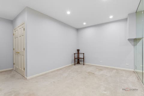 Tiny photo for 1302 Hawthorne Lane #1302, Hinsdale, IL 60521 (MLS # 12658295)