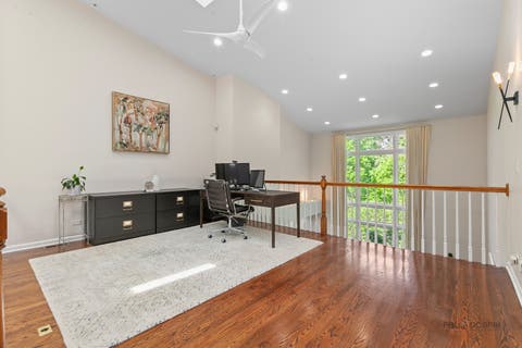 Tiny photo for 1302 Hawthorne Lane #1302, Hinsdale, IL 60521 (MLS # 12658295)