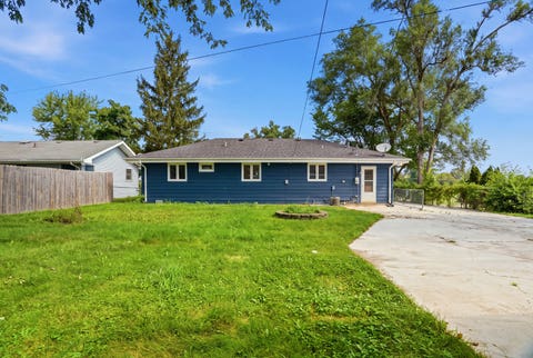 Tiny photo for 2425 E Sand Lake Road, Lindenhurst, IL 60046 (MLS # 12722934)