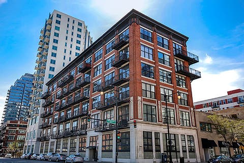 Photo of 1601 S Michigan Avenue #405, Chicago, IL 60616 (MLS # 12707497)