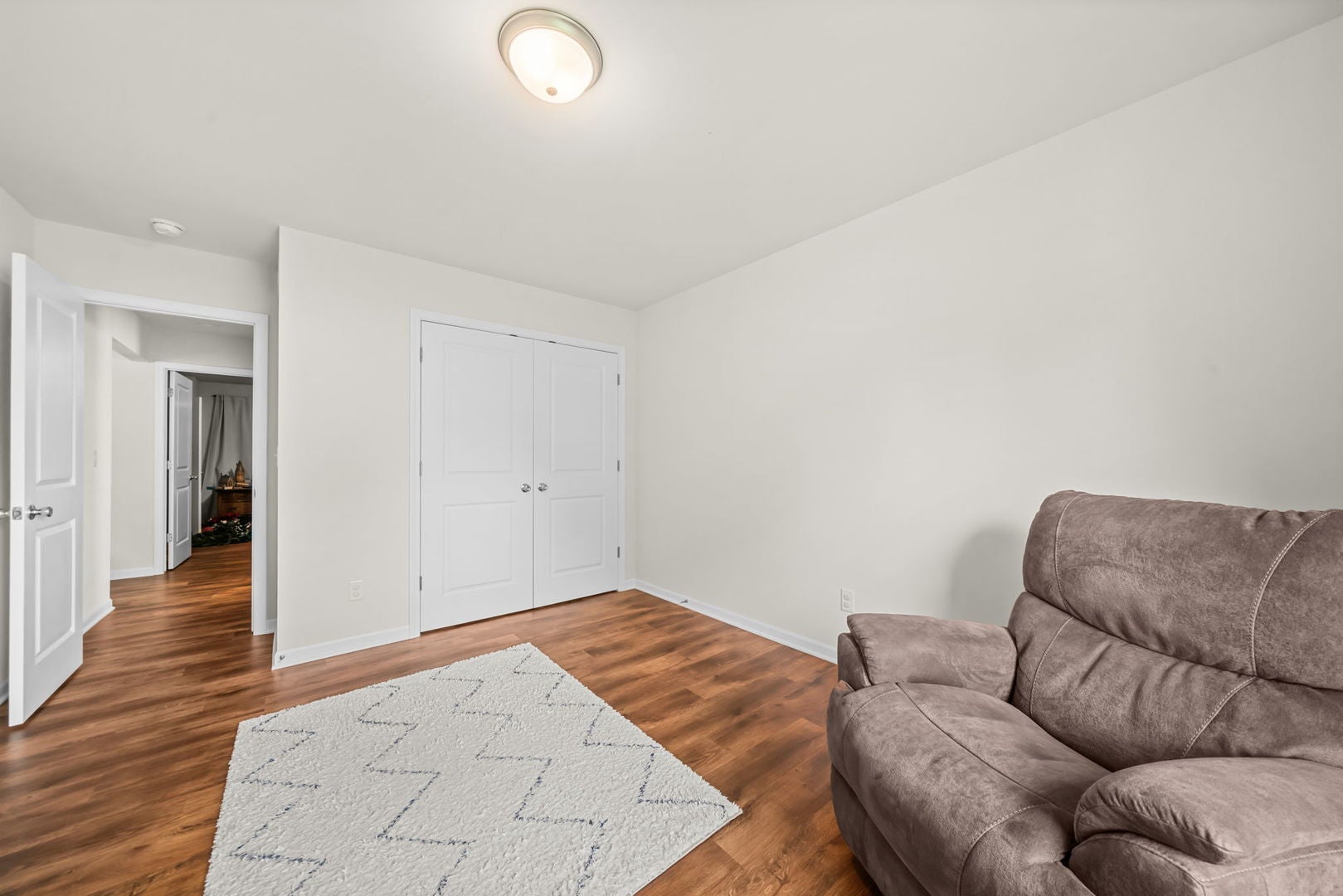 749 Oxford Drive