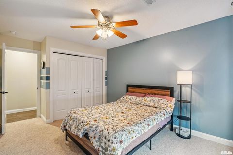 Tiny photo for 5811 DUGGLEBY Avenue, Davenport, IA 52807 (MLS # QC4266225)