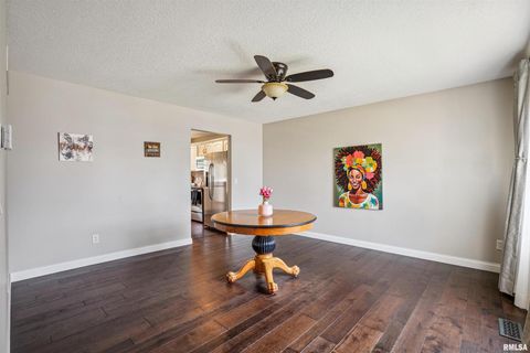 Tiny photo for 5811 DUGGLEBY Avenue, Davenport, IA 52807 (MLS # QC4266225)