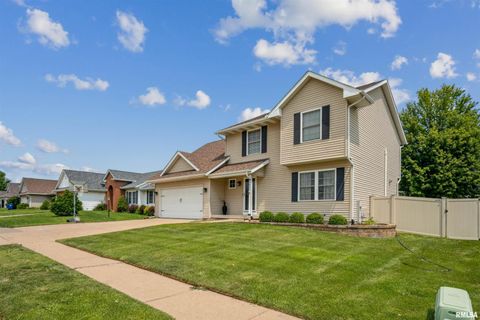 Tiny photo for 5811 DUGGLEBY Avenue, Davenport, IA 52807 (MLS # QC4266225)