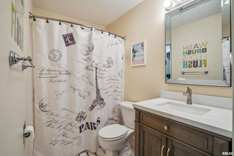 Tiny photo for 5811 DUGGLEBY Avenue, Davenport, IA 52807 (MLS # QC4266225)