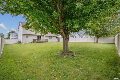 Tiny photo for 5811 DUGGLEBY Avenue, Davenport, IA 52807 (MLS # QC4266225)