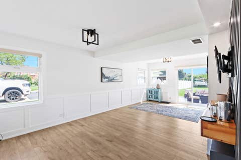 Tiny photo for 9859 S 81st Avenue, Palos Hills, IL 60465 (MLS # 12729373)