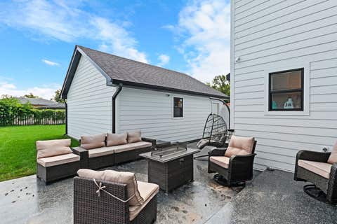 Tiny photo for 9859 S 81st Avenue, Palos Hills, IL 60465 (MLS # 12729373)