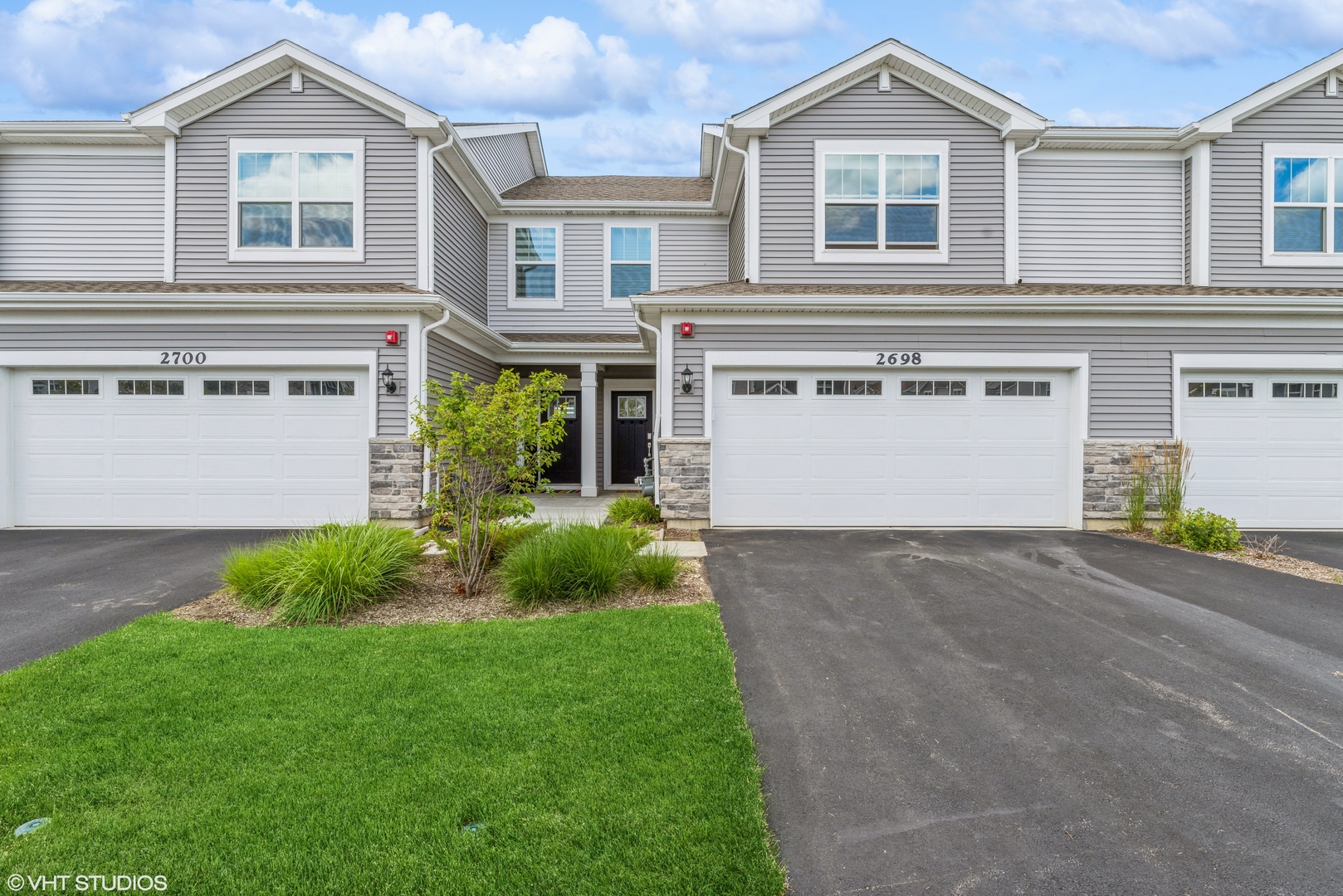 View Mundelein, IL 60060 townhome