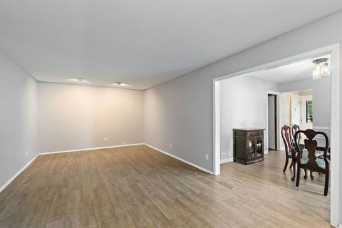 Tiny photo for 85 Sherbon Lane, Crystal Lake, IL 60014 (MLS # 12690191)
