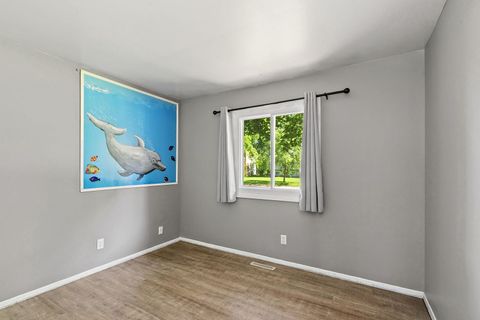 Tiny photo for 85 Sherbon Lane, Crystal Lake, IL 60014 (MLS # 12690191)