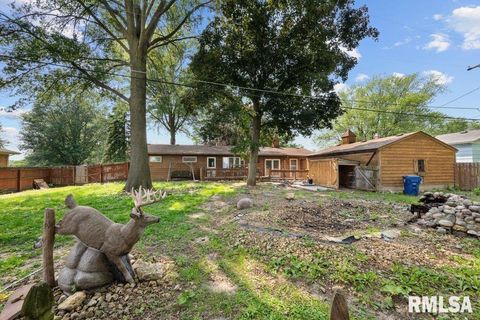 Tiny photo for 6127 FAIR Avenue, Davenport, IA 52806 (MLS # QC4269759)