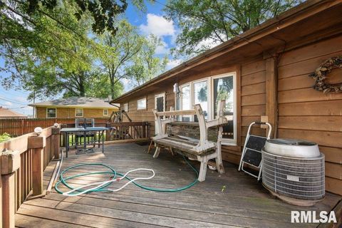 Tiny photo for 6127 FAIR Avenue, Davenport, IA 52806 (MLS # QC4269759)