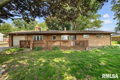 Tiny photo for 6127 FAIR Avenue, Davenport, IA 52806 (MLS # QC4269759)