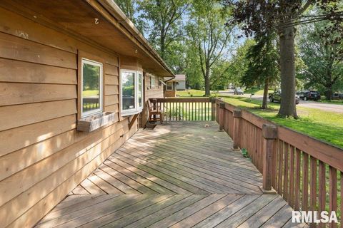 Tiny photo for 6127 FAIR Avenue, Davenport, IA 52806 (MLS # QC4269759)