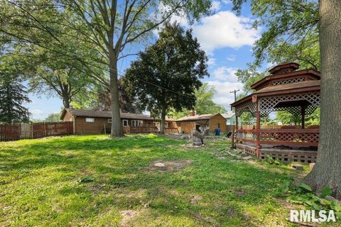 Tiny photo for 6127 FAIR Avenue, Davenport, IA 52806 (MLS # QC4269759)