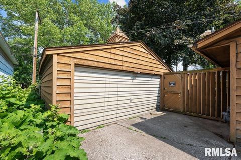 Tiny photo for 6127 FAIR Avenue, Davenport, IA 52806 (MLS # QC4269759)