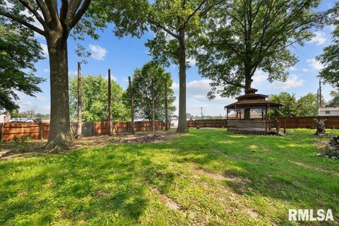 Tiny photo for 6127 FAIR Avenue, Davenport, IA 52806 (MLS # QC4269759)