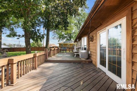 Tiny photo for 6127 FAIR Avenue, Davenport, IA 52806 (MLS # QC4269759)