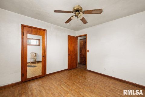 Tiny photo for 6127 FAIR Avenue, Davenport, IA 52806 (MLS # QC4269759)