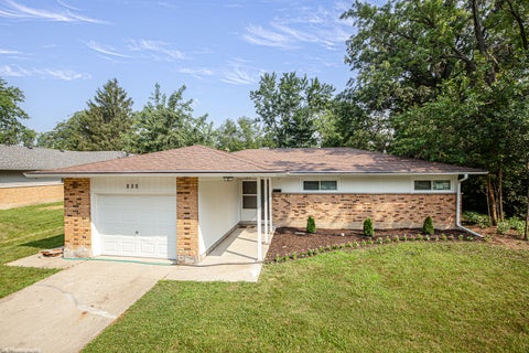 Photo of 560 Lakewood Boulevard, Park Forest, IL 60466 (MLS # 12694101)