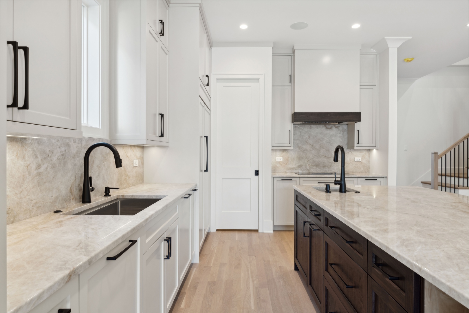 2228 N Southport Avenue