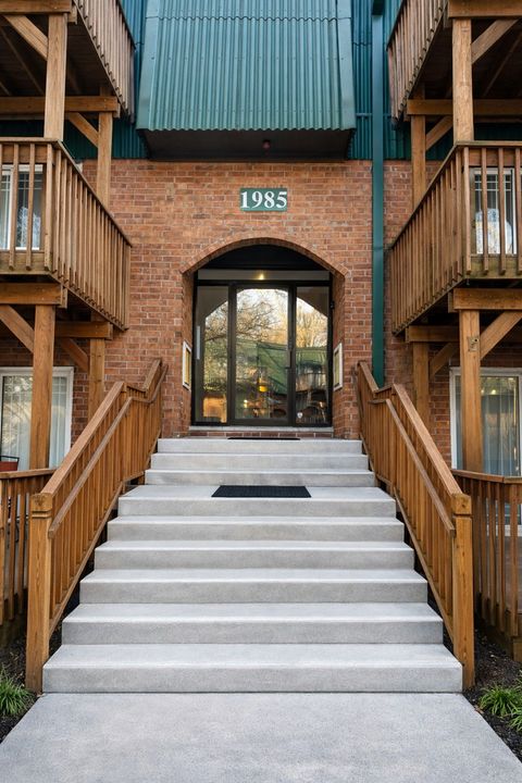 Photo of 1985 Tall Oaks Drive #1A, Aurora, IL 60505 (MLS # 12603201)