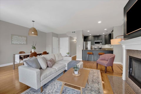 Tiny photo for 4151 N Lincoln Avenue #2, Chicago, IL 60618 (MLS # 12754634)