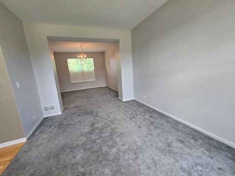 Tiny photo for 104 Stamford Court, Gilberts, IL 60136 (MLS # 12469390)