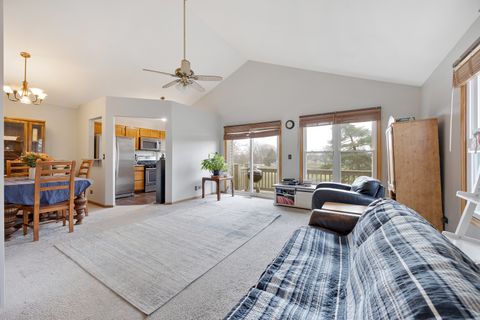 Tiny photo for 273 Doral Court #A, Elk Grove Village, IL 60007 (MLS # 12595480)