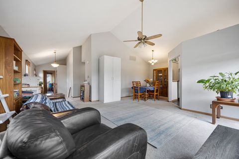 Tiny photo for 273 Doral Court #A, Elk Grove Village, IL 60007 (MLS # 12595480)